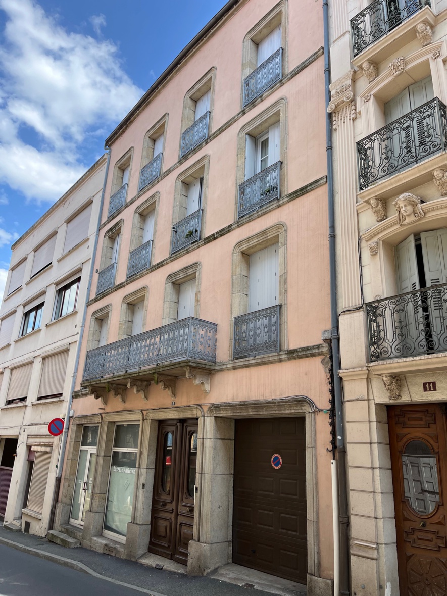 APPARTEMENT DUPLEX AU PUY EN VELAY                           189 000 €